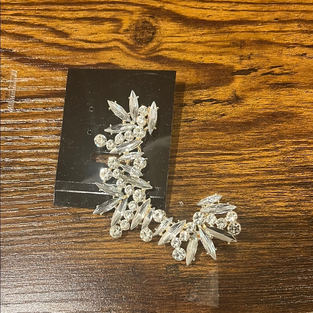 Elegant Crystal Ear Cuff